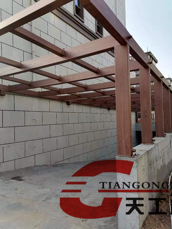 車(chē)庫(kù)鋼架木紋漆