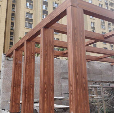 <strong>不同色系護(hù)欄上做木紋漆施工效果圖</strong>